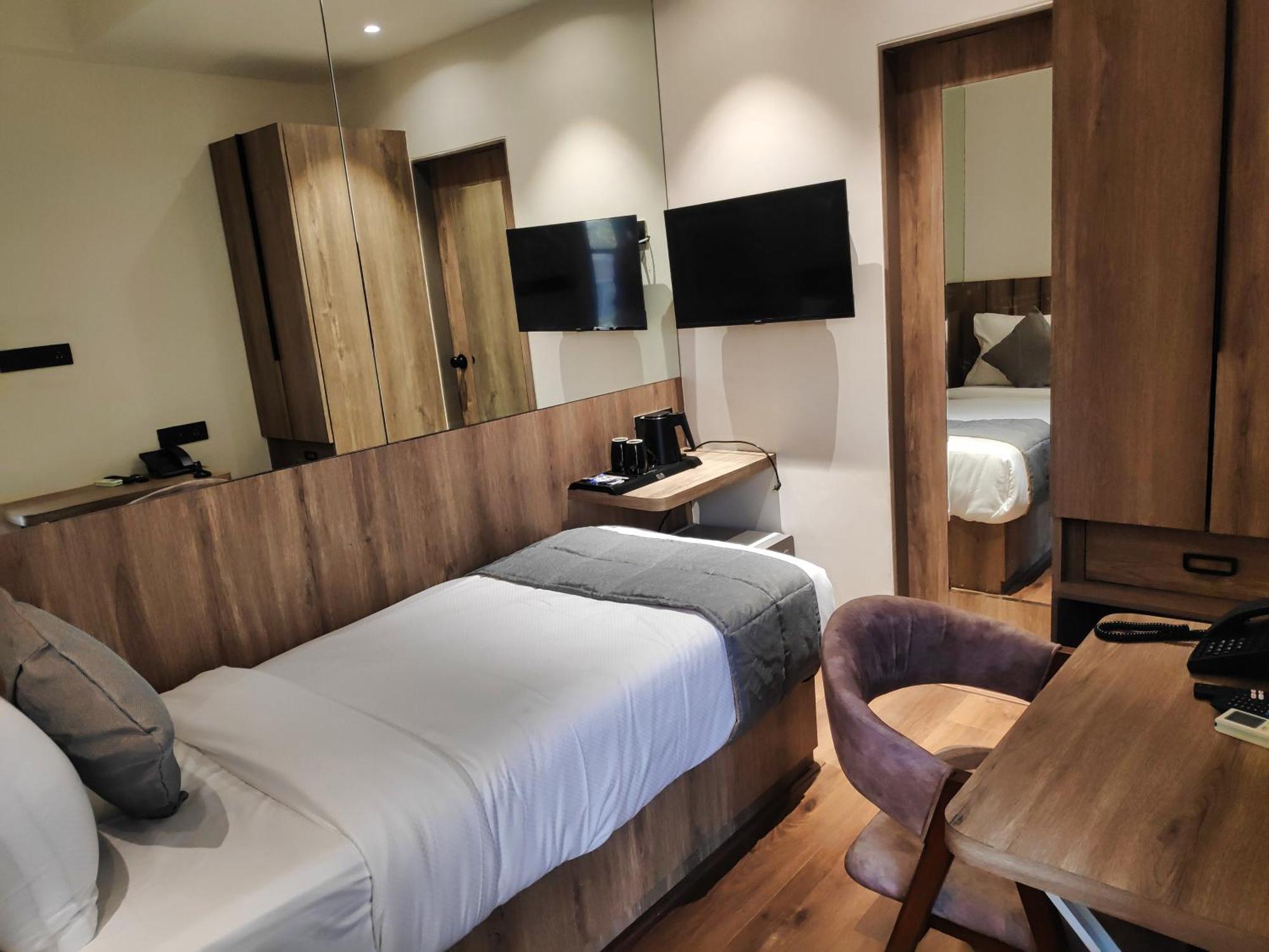 Maxxvalue Hotel Midc - Andheri Mumbai Ngoại thất bức ảnh