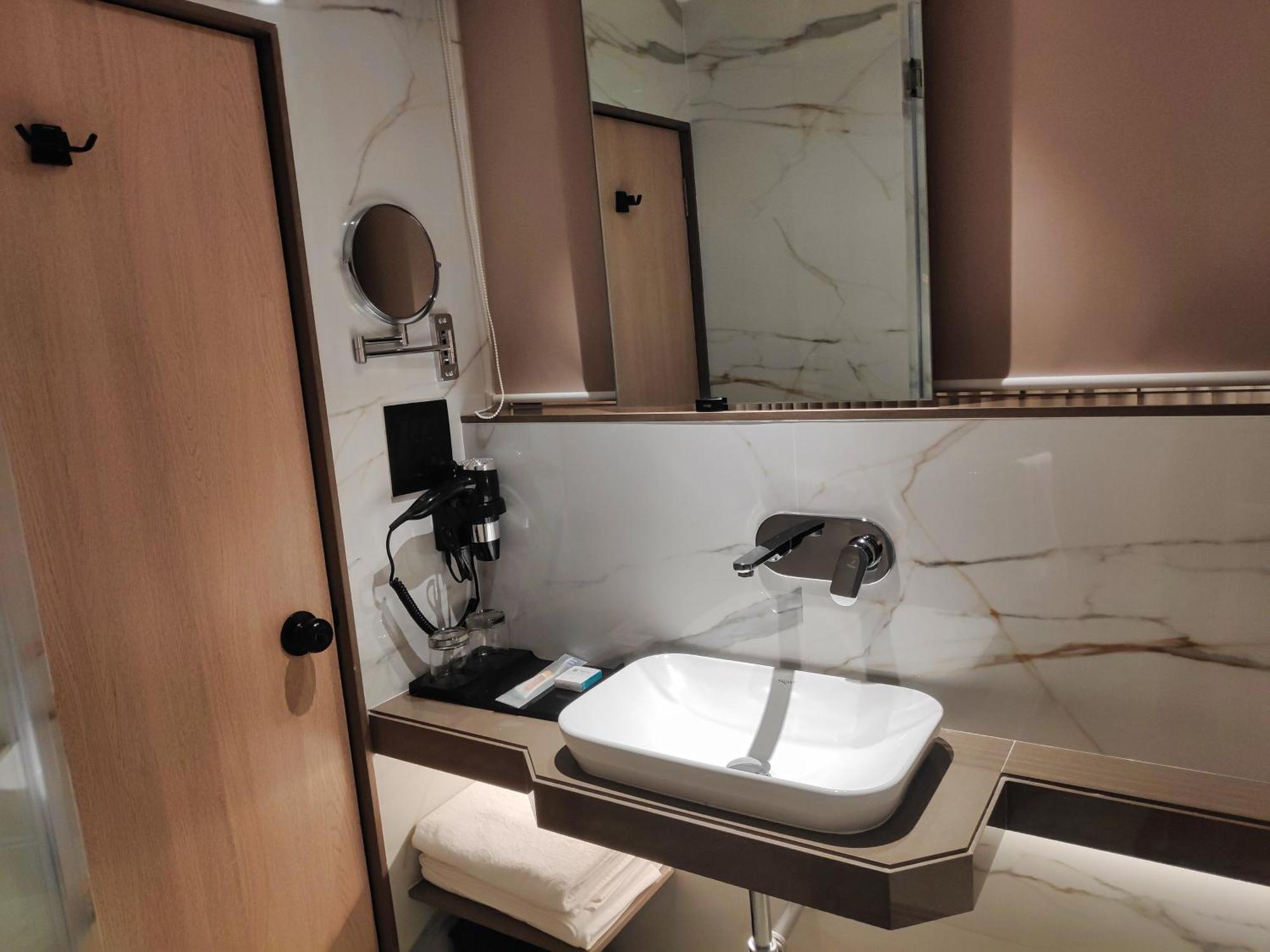 Maxxvalue Hotel Midc - Andheri Mumbai Ngoại thất bức ảnh