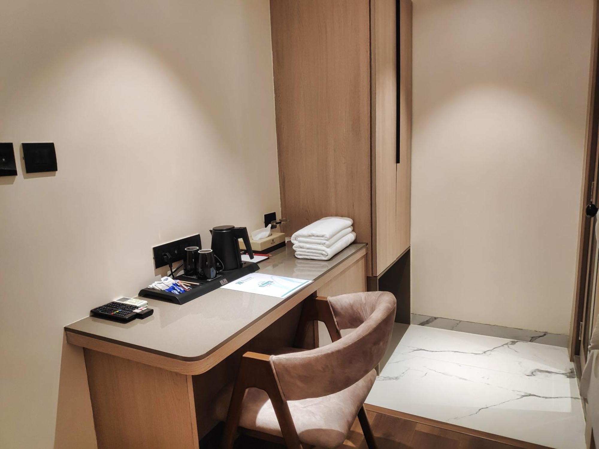 Maxxvalue Hotel Midc - Andheri Mumbai Ngoại thất bức ảnh